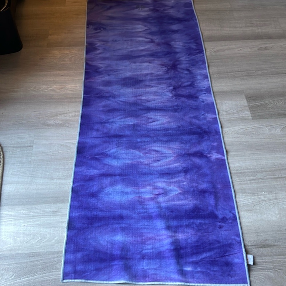 Skidless by yogitoes